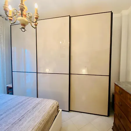 Hostdomus - La Casina Di Monica Appartement Loano