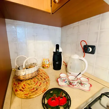 Hostdomus - La Casina Di Monica Appartement Loano