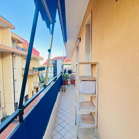 Apartment Hostdomus - La Casina Di Monica Loano