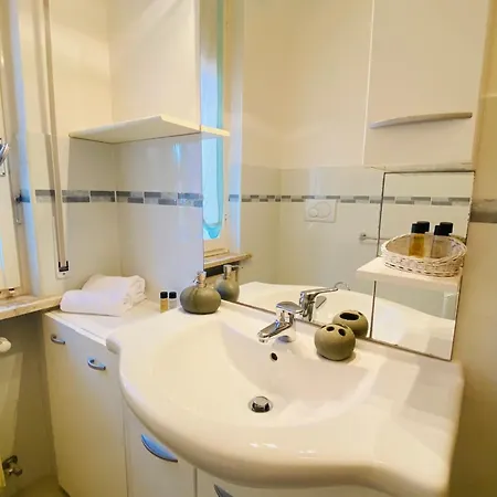 Hostdomus - La Casina Di Monica Apartment