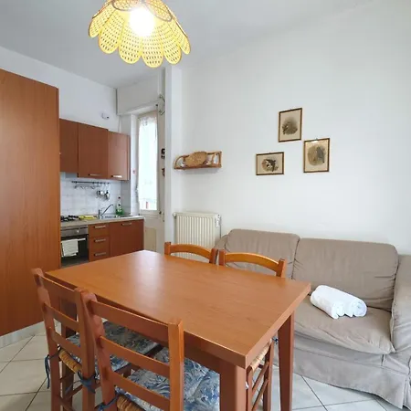 Hostdomus - La Casina Di Monica Apartment *